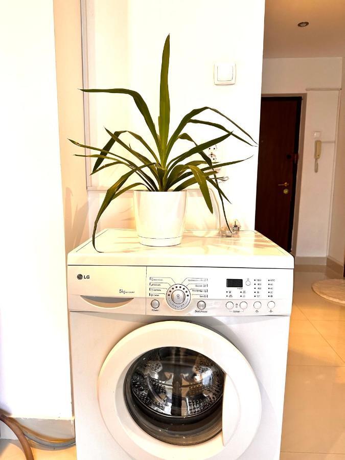 Appartement Eva Studio à Bucarest Extérieur photo