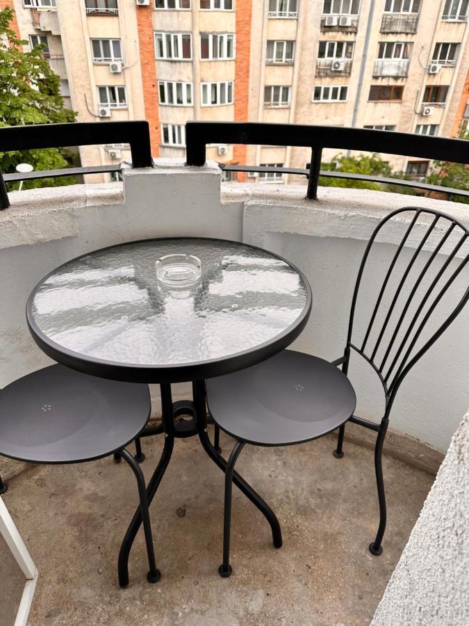 Appartement Eva Studio à Bucarest Extérieur photo
